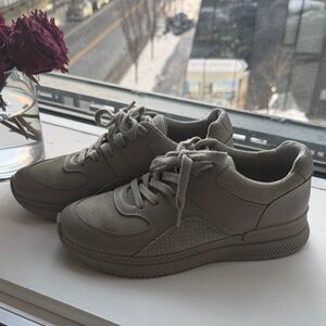 Everlane Taupe Women's Sneakers